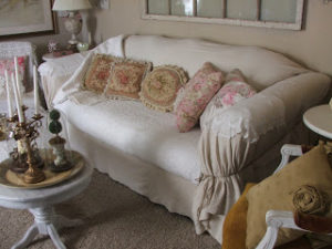 Shabby Jen NoSew Couch